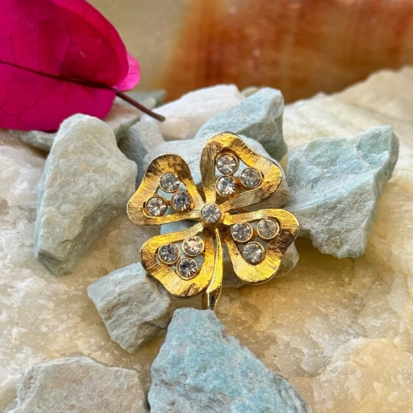 A Vintage Sparkly Four Leaves /Clover/Good Luck 🍀 LIA Brooch - Picture 6 of 6
